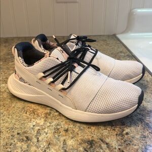 Under Armour Charged Breathe Size 9